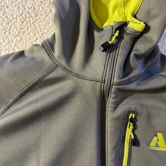 EDDIE BAUER Men’s First Ascent Hangfire Hoodie - lightweight tech - Size XL - Picture 11 of 16